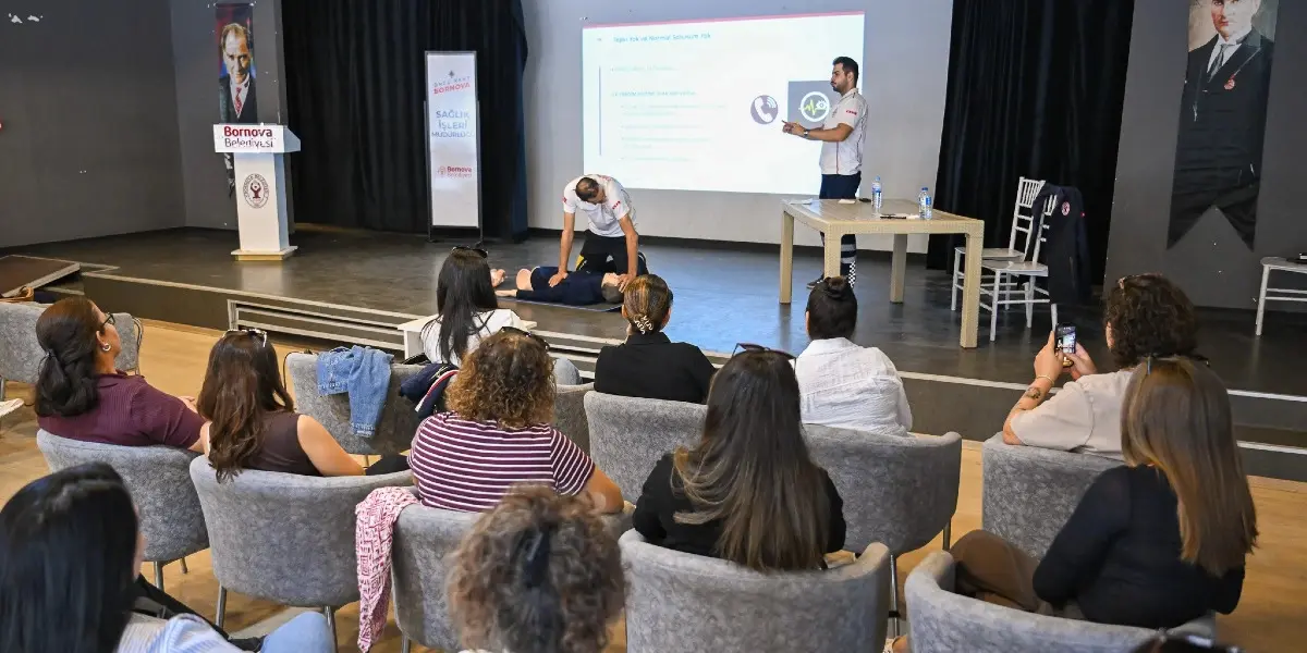 Bornova’da çocuklara yönelik ilk yardım eğitimi