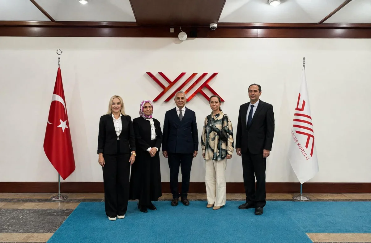HEKİMSEN’den YÖK’e tıp eğitimi ve üniversite hekimlerinin hakları için çözüm çağrısı