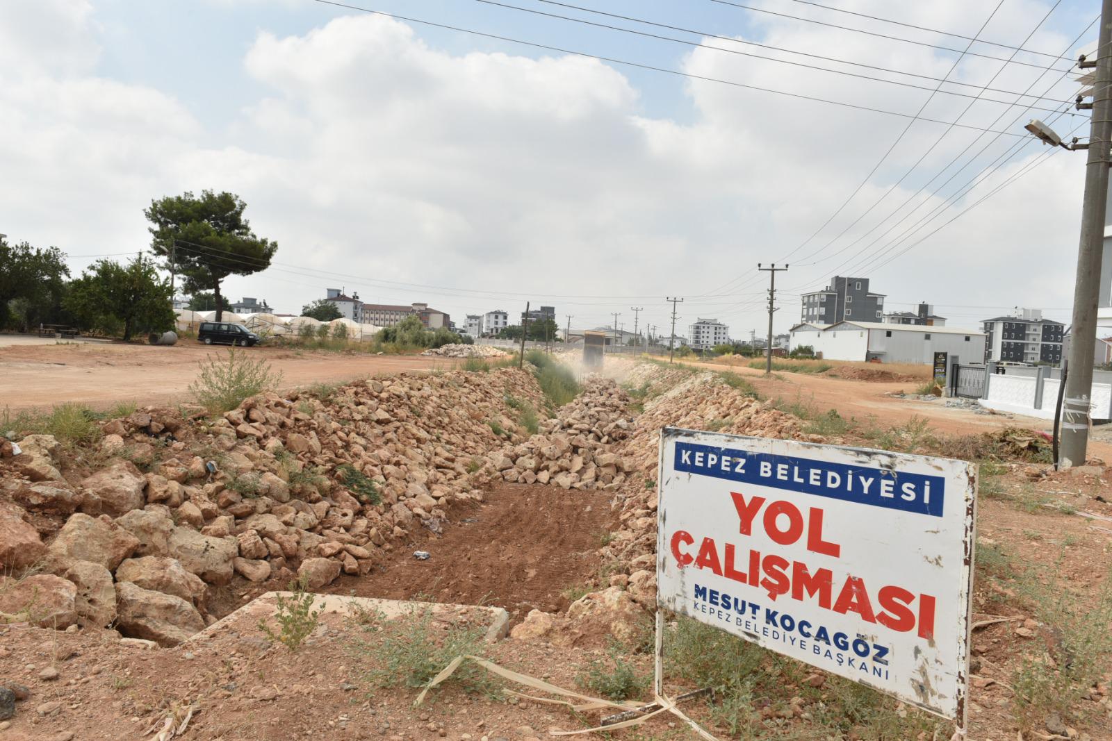 Kepez’in Demirel Mahallesi’nde dere ıslah çalışması