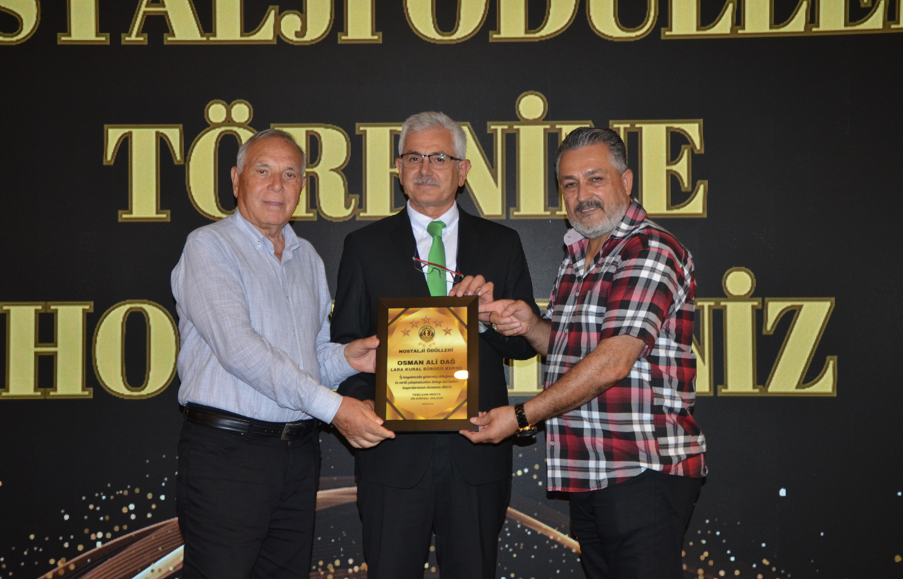 Nostalji Ödülleri’nde Osman Ali Dağ’a Ödül Verildi