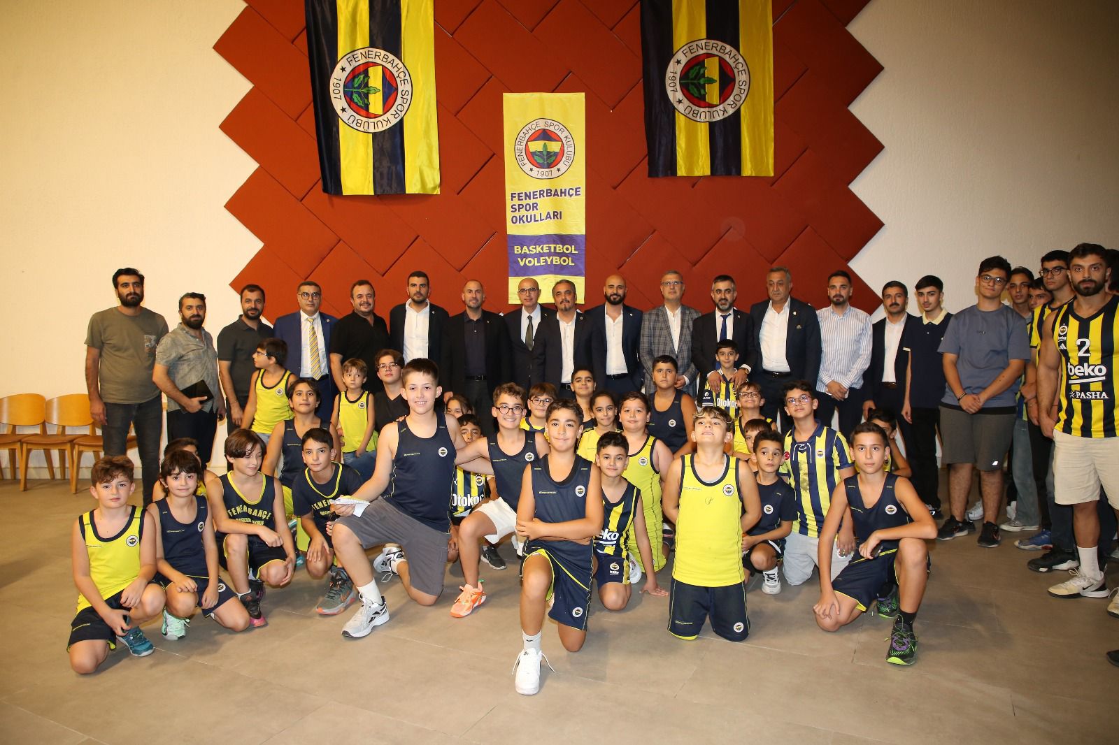 FENERBAHÇE'NİN EUROLEAGUE KUPASI DİYARBAKIR'DA