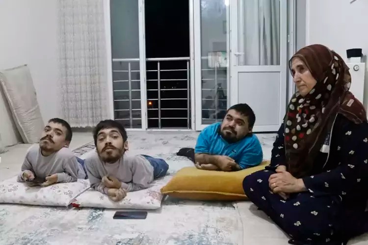 Bismil Belediyesi’nden Çifte Standart: 30 Yıllık Sorun Çözüldü, Engelli Ailenin Asansör Talebi 1 Yıldır Hâlâ Karşılanmadı