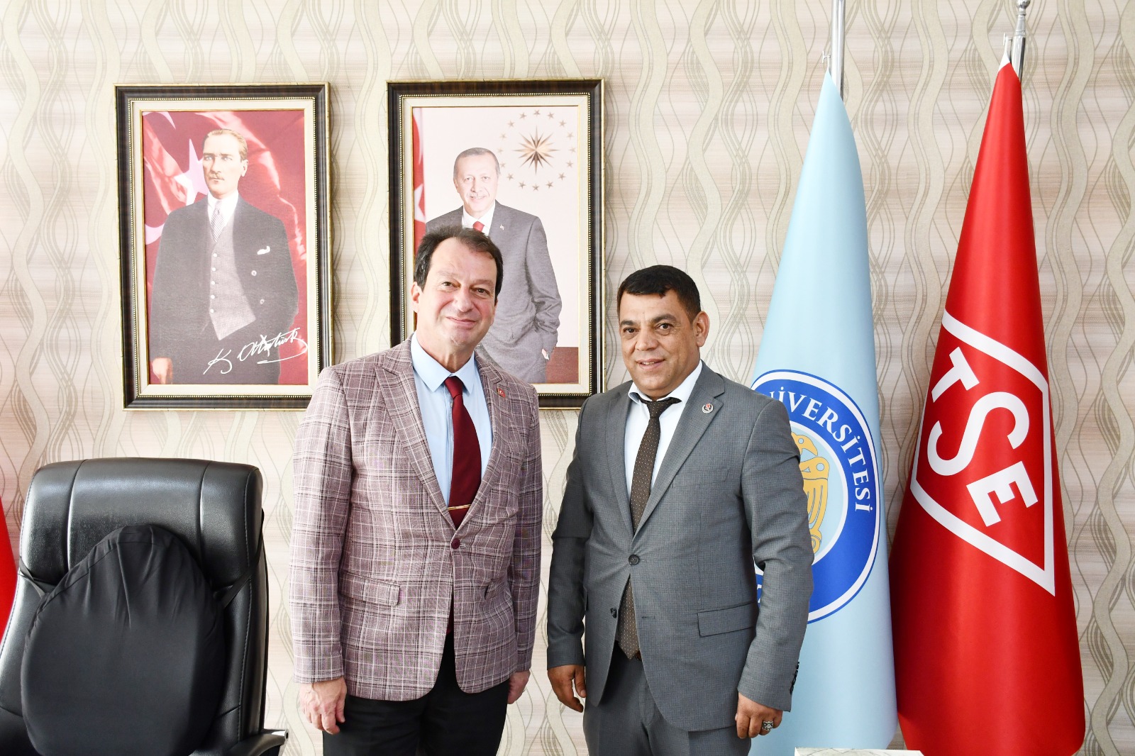 BBP Diyarbakır İl Başkanı Mehmet Çiçek ve heyeti, Prof. Dr. Kamuran Eronat’ı ziyaret etti