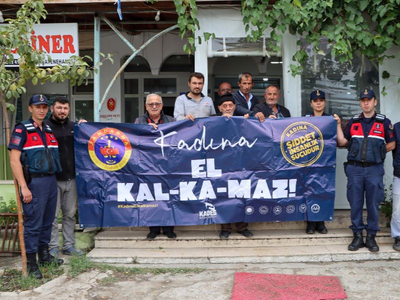 Sinop İl Jandarma Komutanlığı'ndan Vatandaşlara KADES Uygulaması Hakkında Bilgilendirme Yapıldı