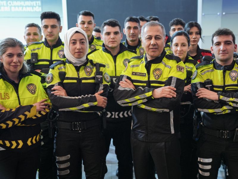 Bakanımız Sayın Ali Yerlikaya: ''Polislerimizin Beklentilerini Çok İyi Biliyorum''