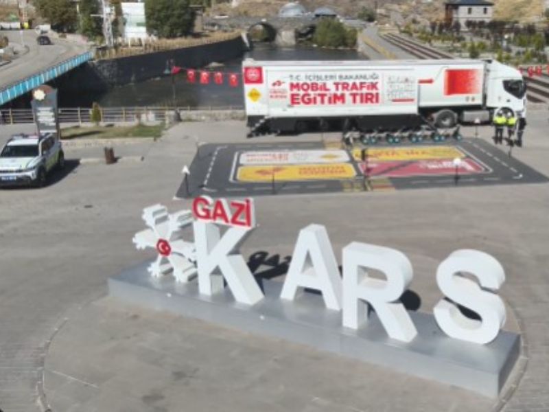 Mobil Trafik Eğitim Tırı KARS’ta