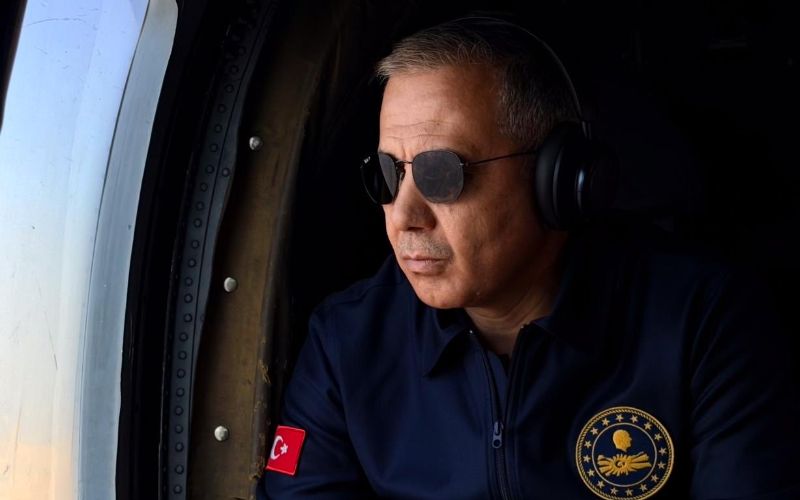 Bakanımız Sayın Ali Yerlikaya İran Sınır Hattında Havadan İncelemelerde Bulundu