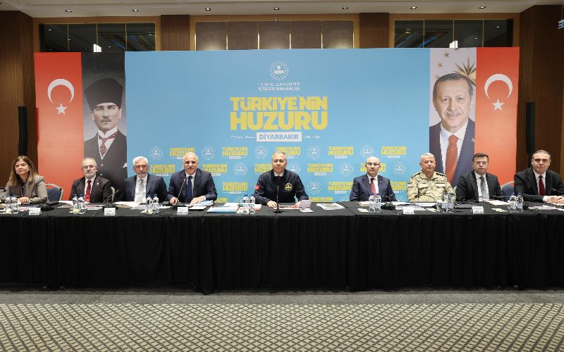 İçişleri Bakanımız Sayın Ali Yerlikaya Diyarbakır’da Türkiye'nin Huzuru Toplantısına Katıldı