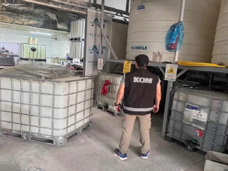 Antalya Emniyetinden Kaçak Alkol Fabrikasına Operasyon