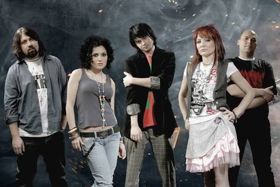 Sahnede nostalji fırtınası: UNFORMAL geri döndü!