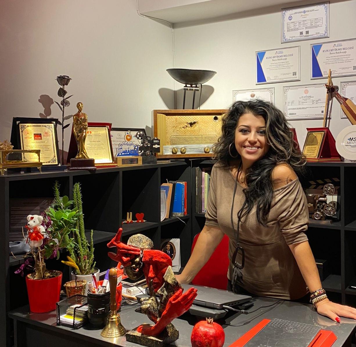 Antalya’da Sanatın Yeni Adresi: Öykü Sanat Cep Sahne!