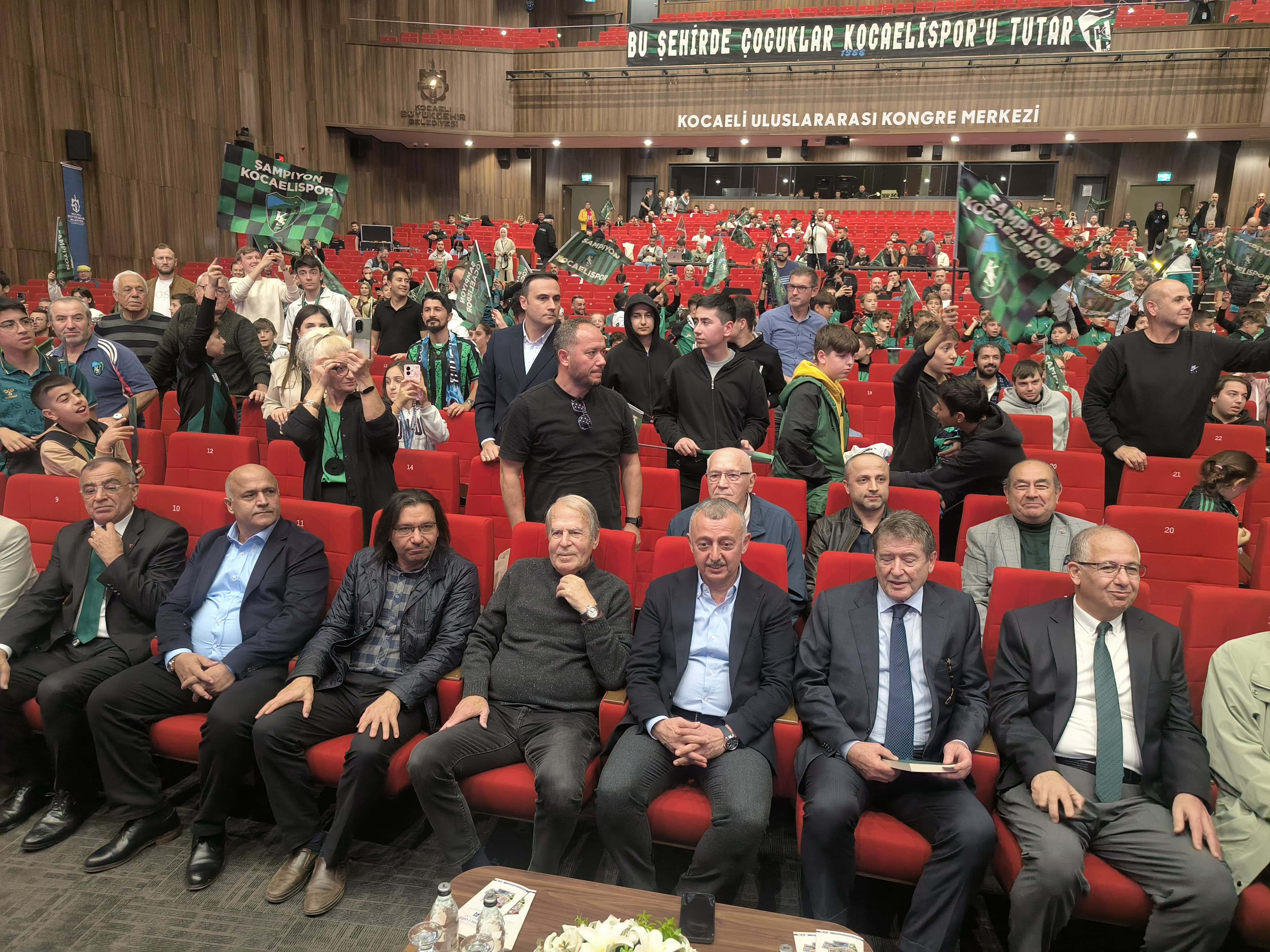 Kocaelispor’un efsaneleri anıları tazeledi