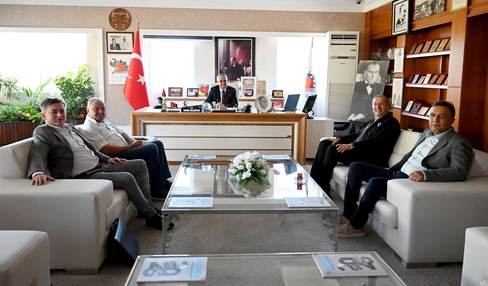 ABP Genel Başkanı Bedri Yalçın’dan Kemer Belediye Başkanı Necati Topaloğlu’na Ziyaret