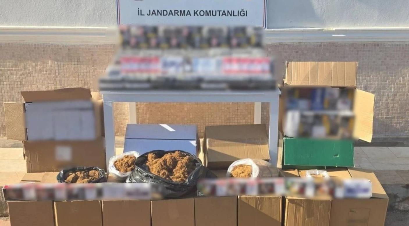 Antalya’da Kaçak Tütün Operasyonu: 480 Bin Doldurulmuş Makaron ve 6 Bin 500 Paket Kaçak Sigara Ele Geçirildi