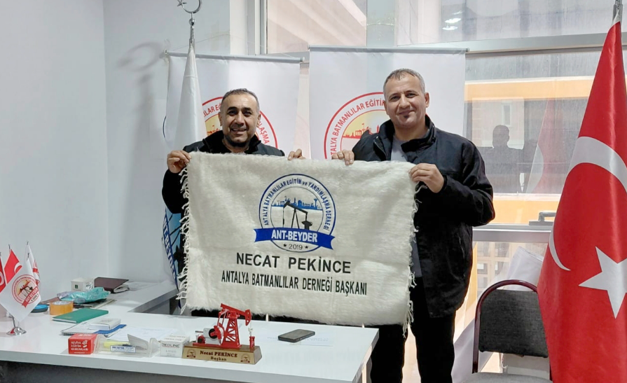 SAVAŞ ÖZALP’TEN ANTALYA BATMANLILAR DERNEĞİ’NE ZİYARET