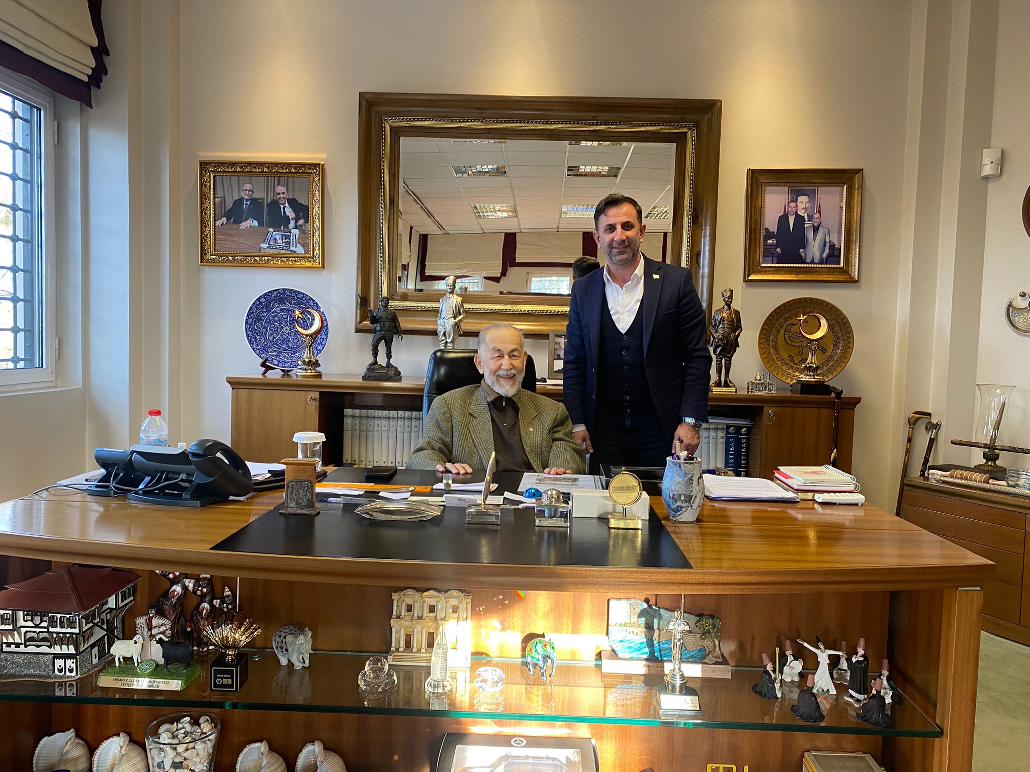 Hüseyin Celep, Aksaraylı İş İnsanı Orhan Ağaçlı’yı Ziyaret Etti