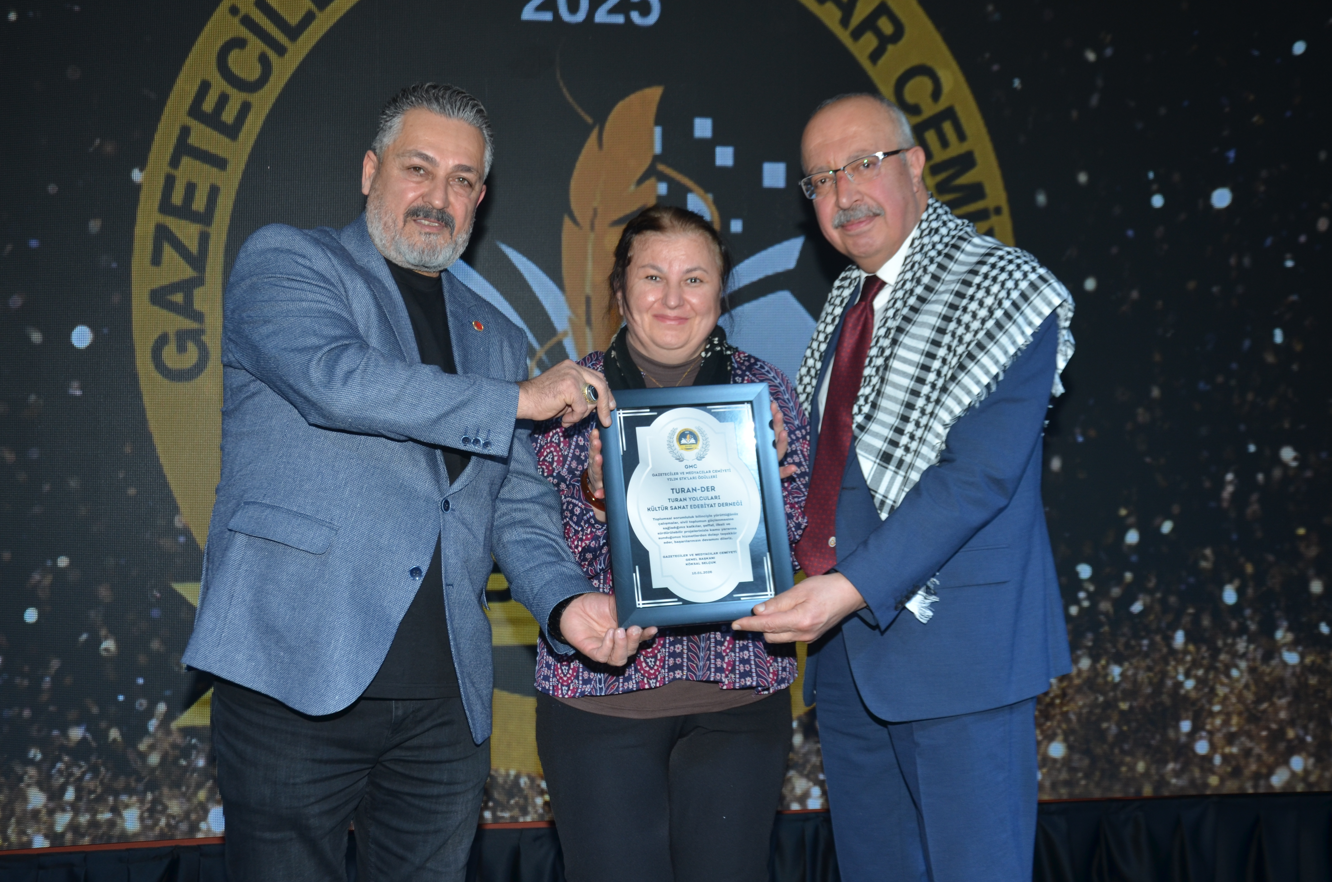 TURAN-DER Kültür ve Sanatı Antalya’da Ödüllendirdi