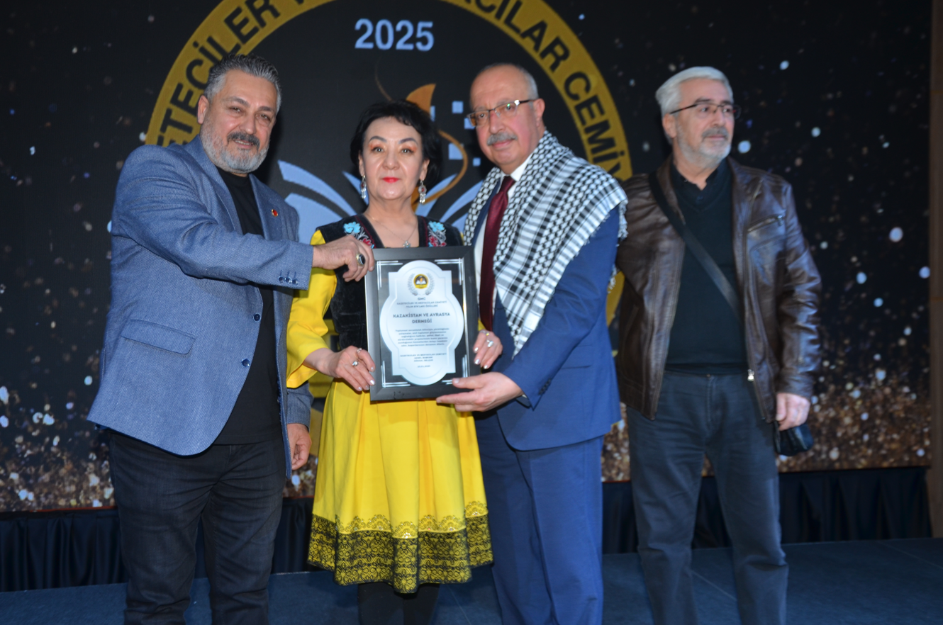 Kazakistan ve Avrasya Derneği Ödüllü Toplumsal Çalışmalarıyla Öne Çıktı