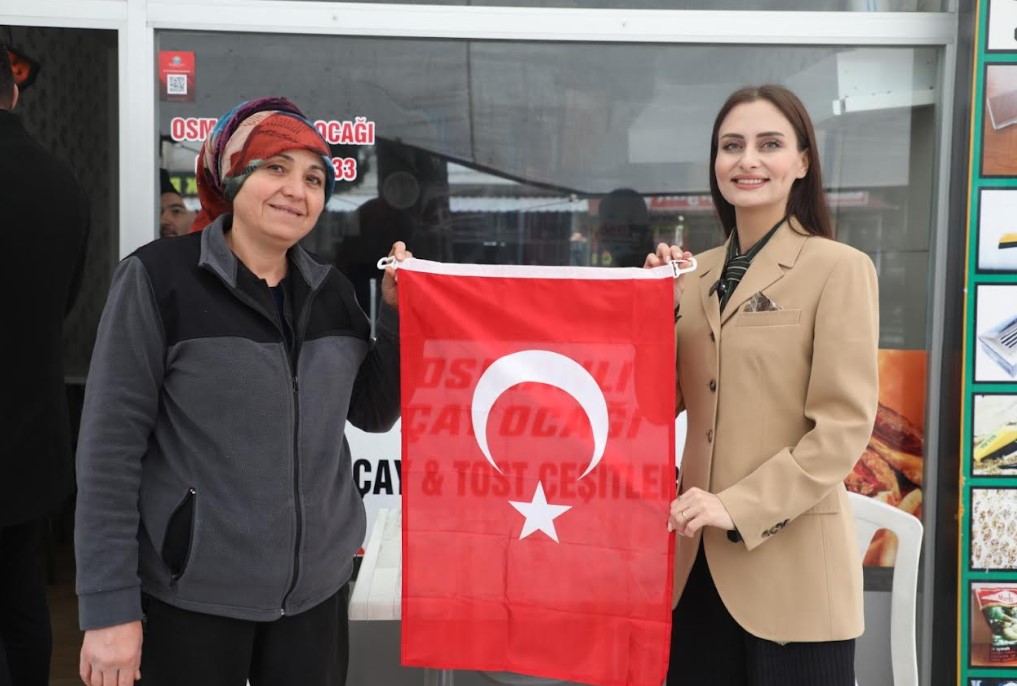 BAŞKAN CARAN: BAYRAK ONURUMUZDUR