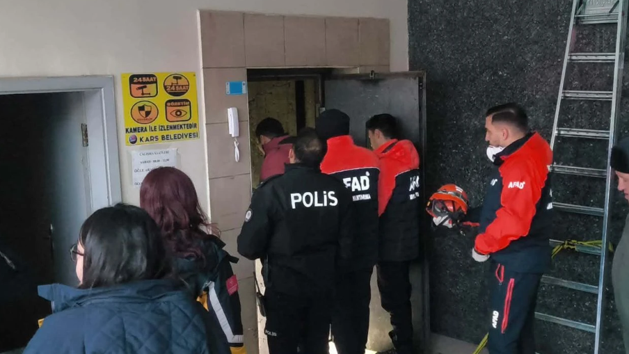 Kars'ta 2 gündür kayıp olan genç asansör boşluğunda ölü bulundu