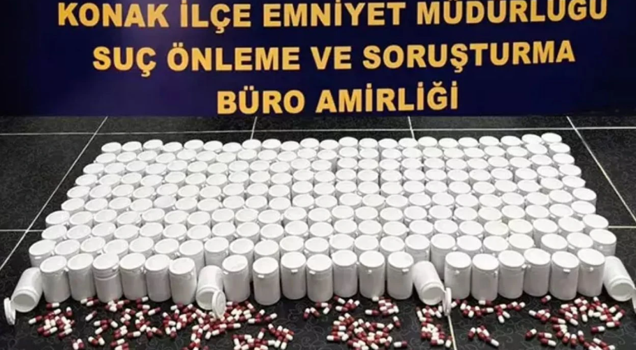İzmir’de dev uyuşturucu operasyonu: 450 bin hap ele geçirdi