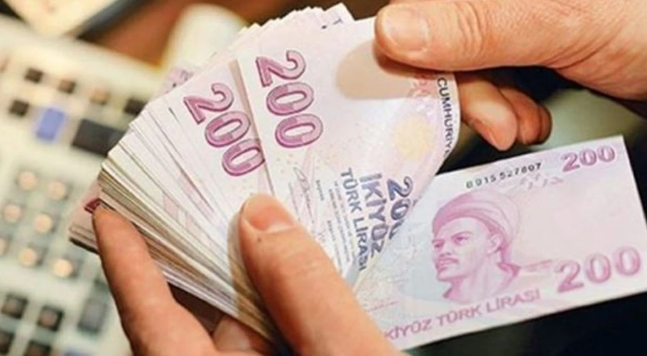 Emekli aylıklarındaki artışın farkı bugün hesaplara yatırılıyor