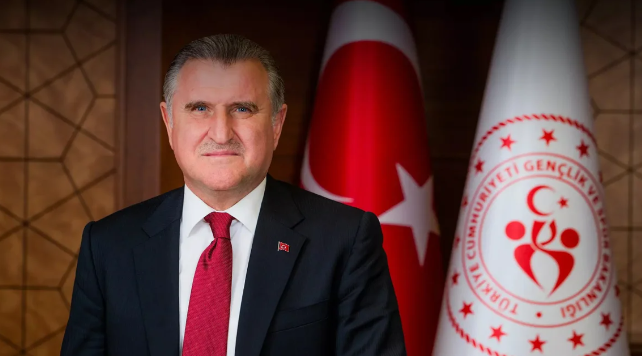 Bakan Bak: Temiz futbol için yasa dışı bahisle kararlı mücadele yürütüyoruz