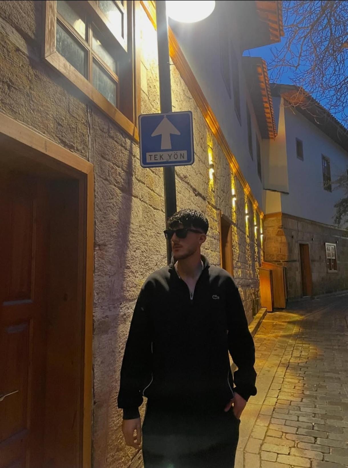 AHMET ÖZTÜRK KİMDİR?