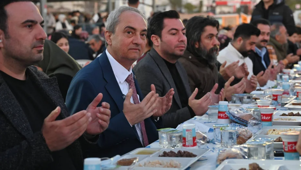 Kepez’de Ramazan buluşması: Mahalle Halkı aynı sofrada