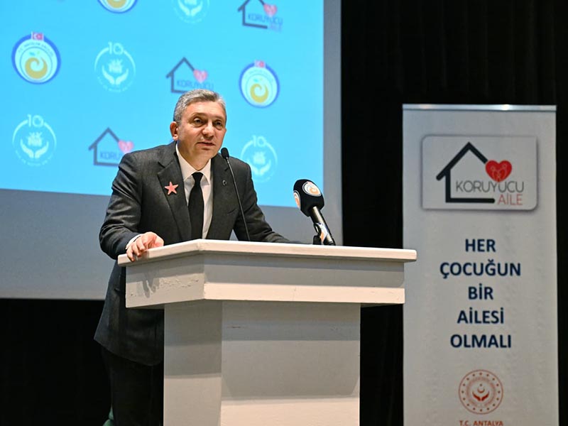 Vali Şahin: Koruyucu Aileler Geleceğe Ümit Olan Rol Modellerdir