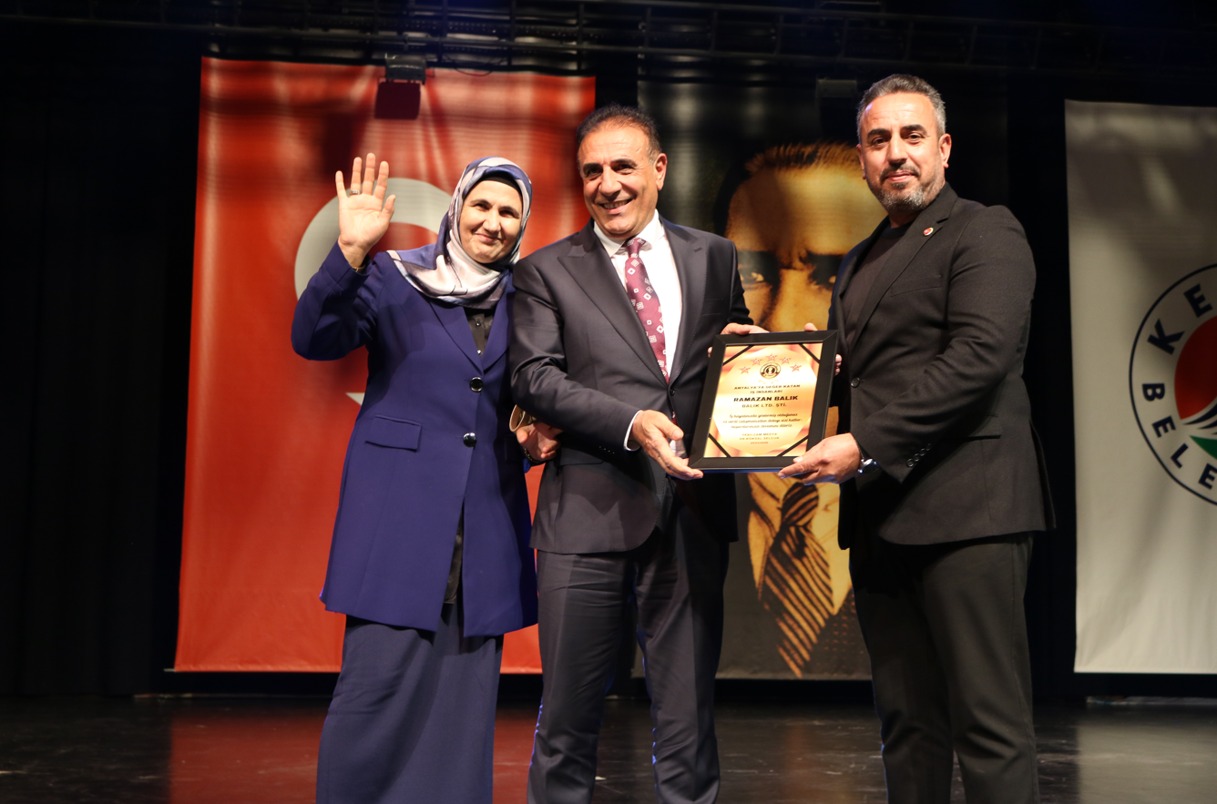 Ramazan Balık’a Antalya’ya Değer Katan İş İnsanları Ödülü
