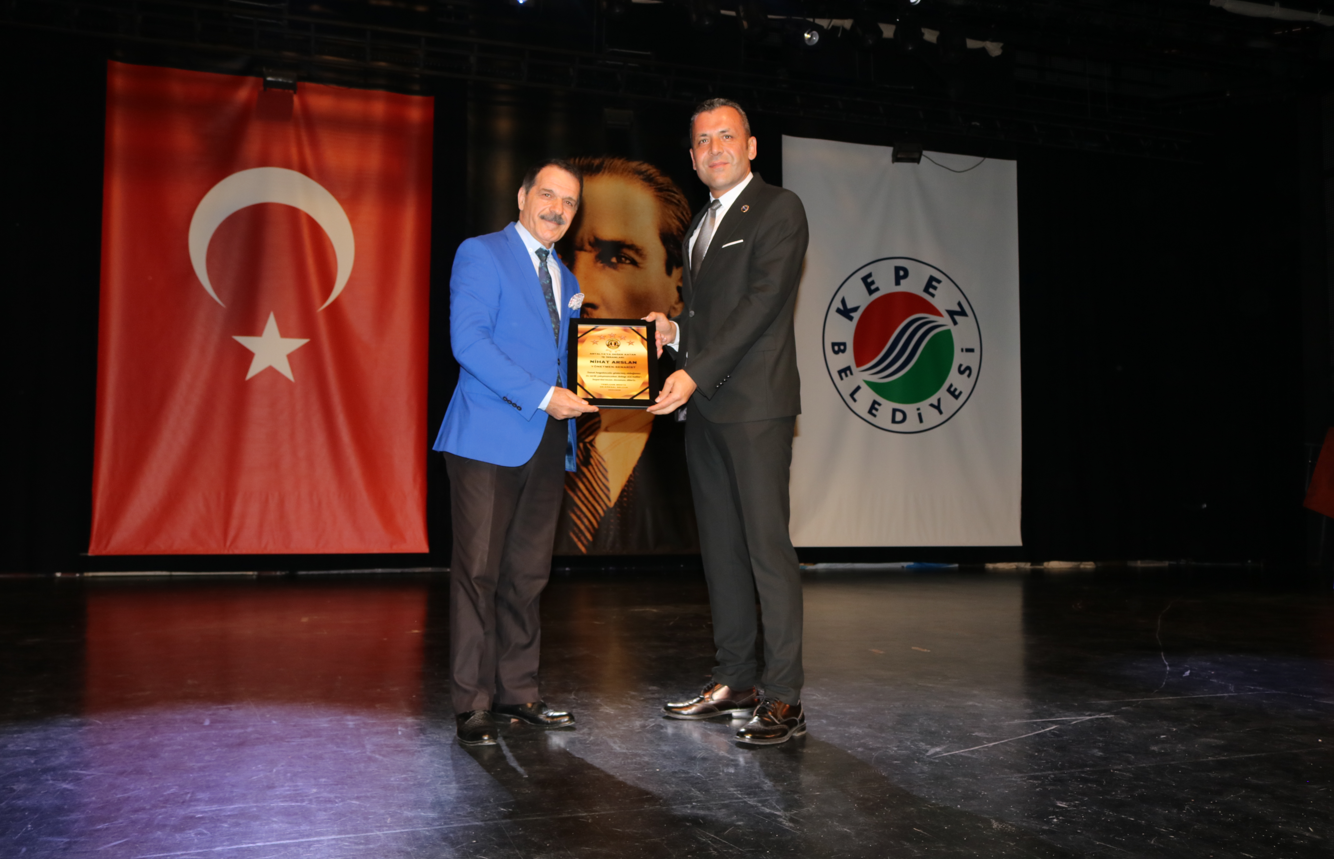 Nihat Arslan’a Antalya’ya Değer Katan İş İnsanları Ödülü