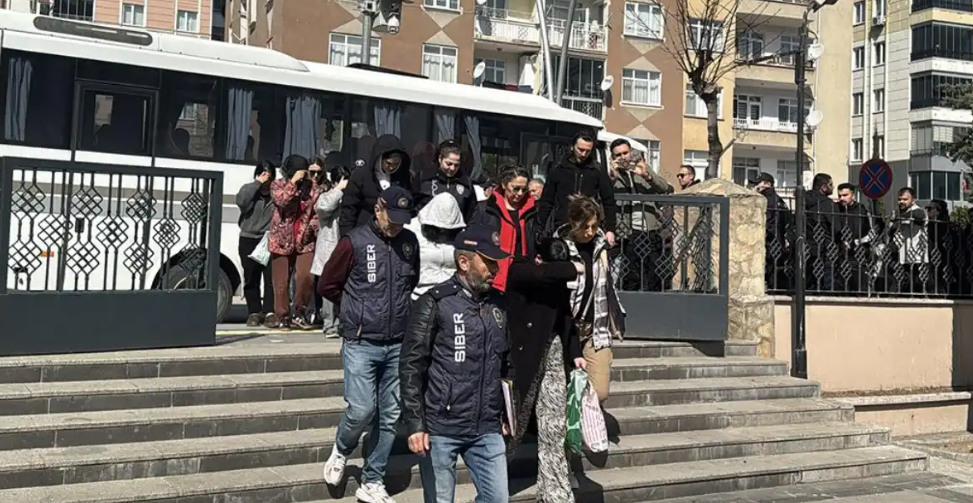 2,4 milyar liralık bahis ve dolandırıcılık ağı çökertildi