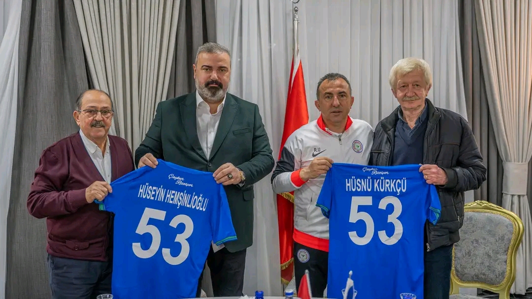 Rize’de Çaykur Rizespor’un efsaneleri ve mevcut kadrosu aynı sofrada buluştu