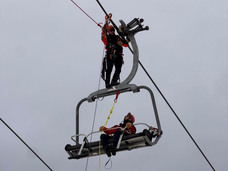 Sakarya AFAD Ekiplerince Bursa Uludağ’da Telesiyejden Kurtarma Eğitimi Gerçekleştirildi