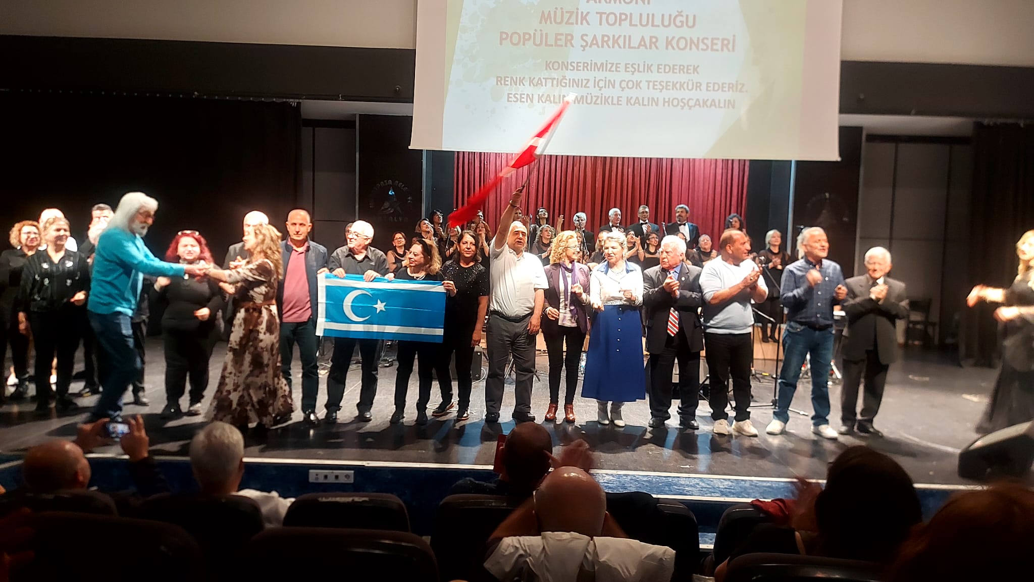 Antalya’da Müzik Şöleni: Armoni Korosu’ndan Unutulmaz Gece