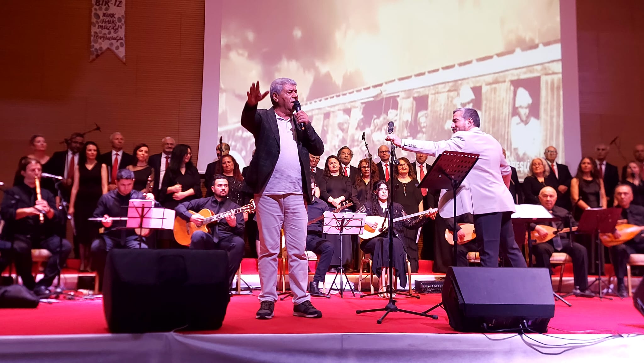 Şehit Aileleri ve Gaziler İçin Duygu Dolu Gece: Antalya Bir-İz THM Korosu’ndan Unutulmaz Konser