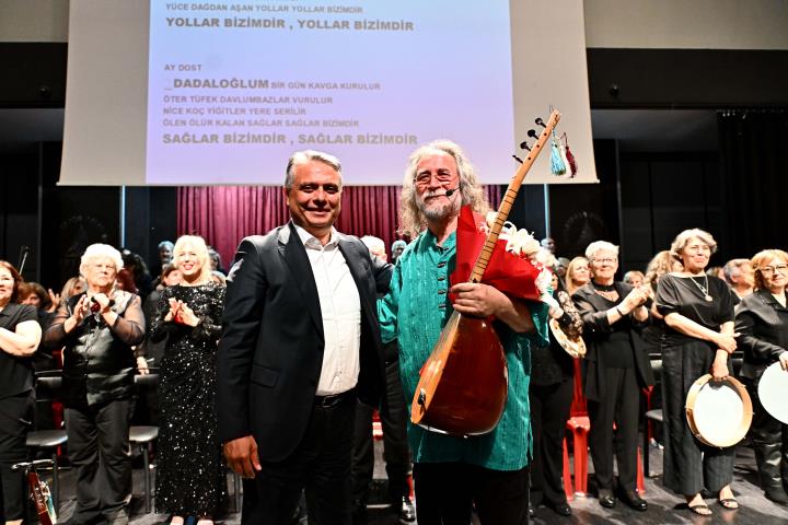 Muratpaşa’da 100 kişilik halk müziği şöleni