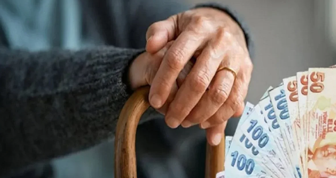 Emeklilerin gözü bayram ikramiyesinde: Ödeme takvimi bekleniyor