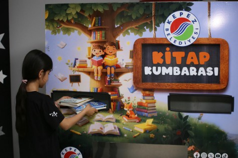 Kepez Belediyesi’nden okullara ‘Kitap Kumbarası’