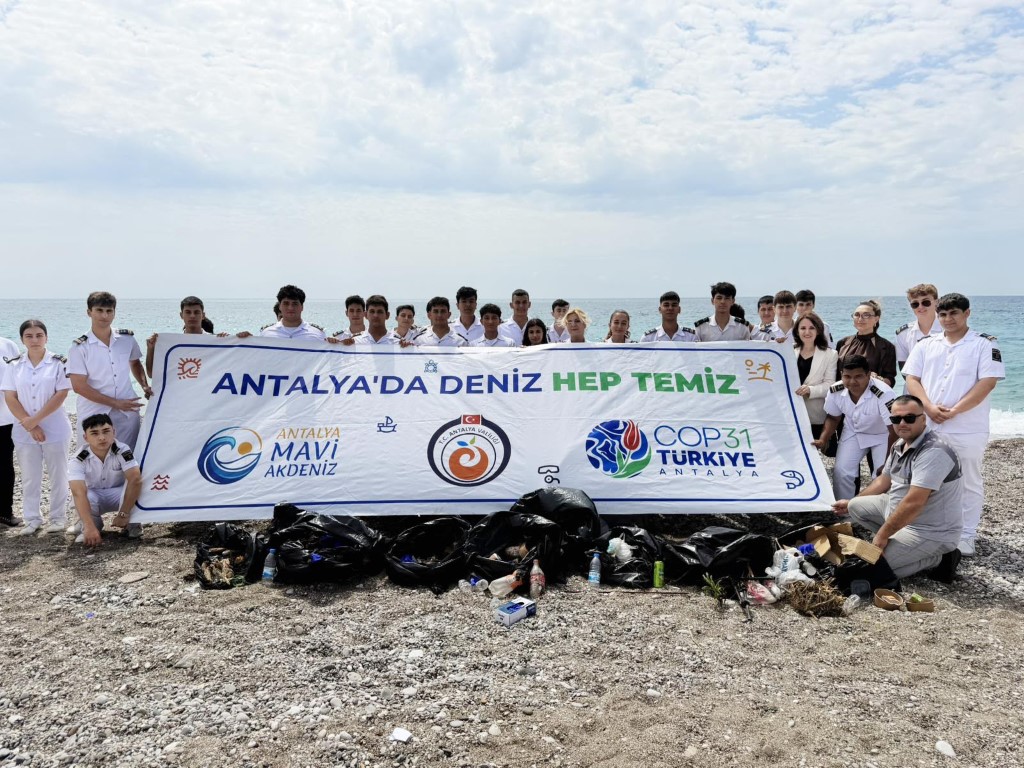Konyaaltı Belediyesi ve öğrencilerden örnek etkinlik