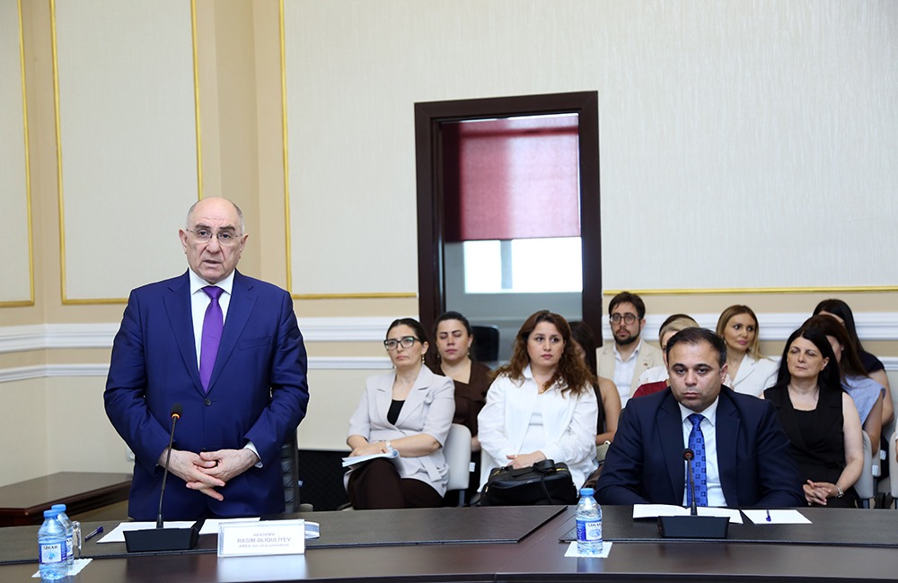 Bakü'de "Türk Dünyası Haftası" kapsamında "Dijital Türkoloji" başlıklı panel oturumu düzenlendi