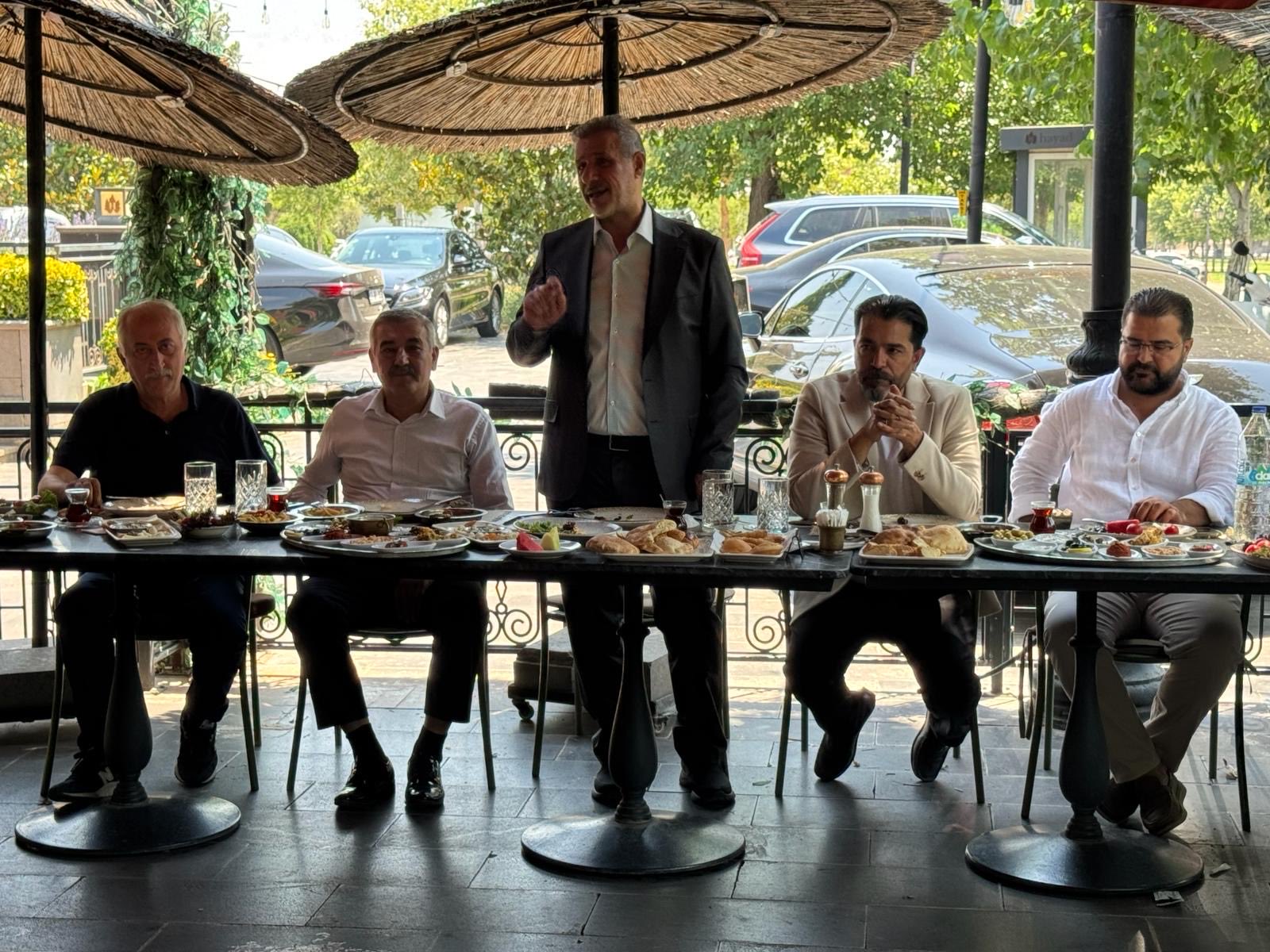 AK Parti Gaziantep Milletvekili İrfan Çelikaslan: "Özel eğitim alanındaki talep ve önerileri istişare ettik"