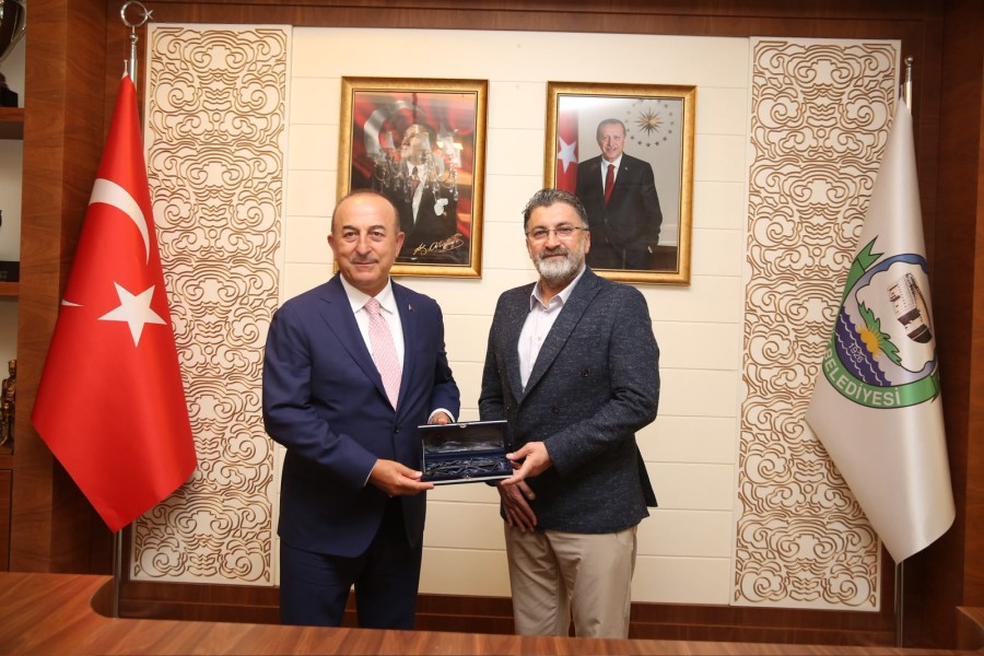 ÇAVUŞOĞLU’NDAN BAŞKAN KUMBUL’A HAYIRLI OLSUN ZİYARETİ