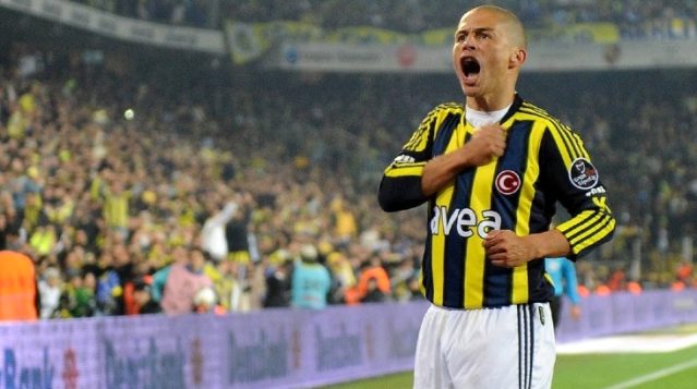 Alex, Fenerbahçe'ye dönme sinyali verdi