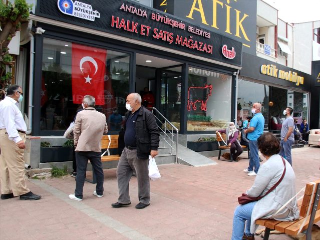 Antalya Halk Et'te 4 buçuk ayda 80 ton et satıldı