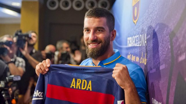 Arda Turan'ın Barcelona ile olan sözleşmesi resmen sona erdi