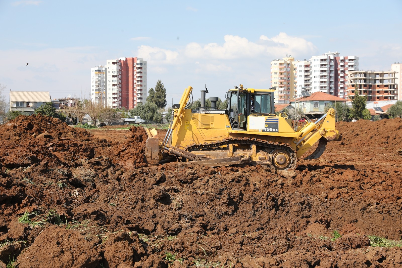 Başbuğ Alparslan Türkeş Bulvarı’nın yaklaşık 650 metrelik kısmı asfalta hazır hale getirildi