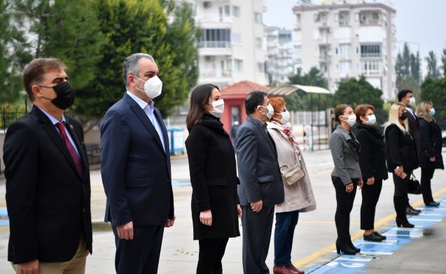 Başkan Esen bayrak töreni coşkusuna ortak oldu