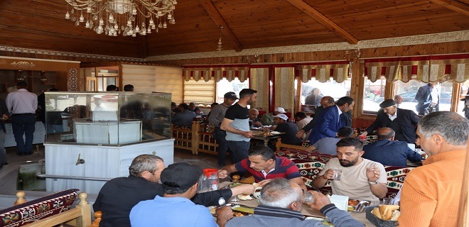 Çat Belediyesi’nden büyük hizmet, Kent Lokantası halkın umudu oldu!